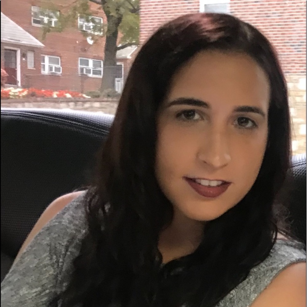 Meet your Posher, Nicole